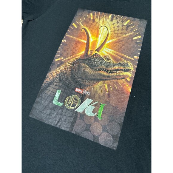 Marvel Studios Alligator Loki Character Poster Short Sleeve Tshirt Large Comics - Picture 2 of 8
